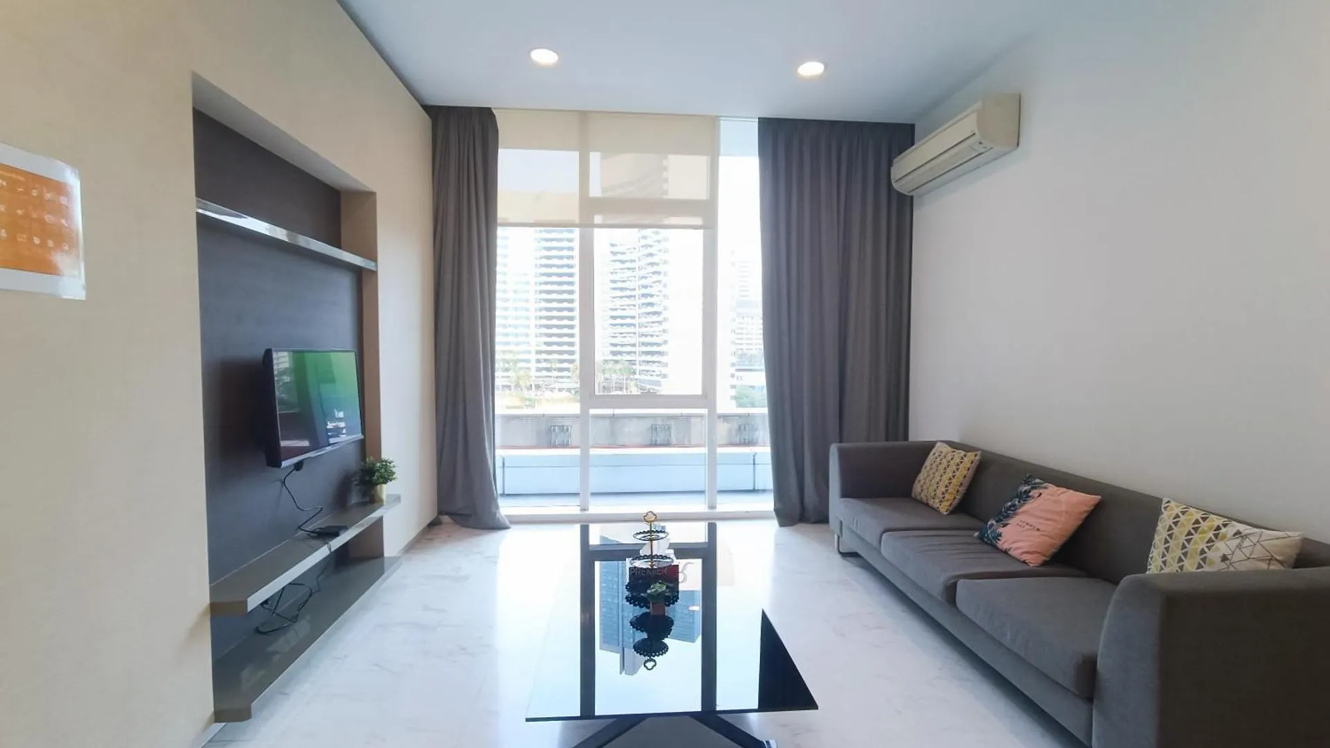Platinum Klcc By Black Sand Kuala Lumpur Malaysia